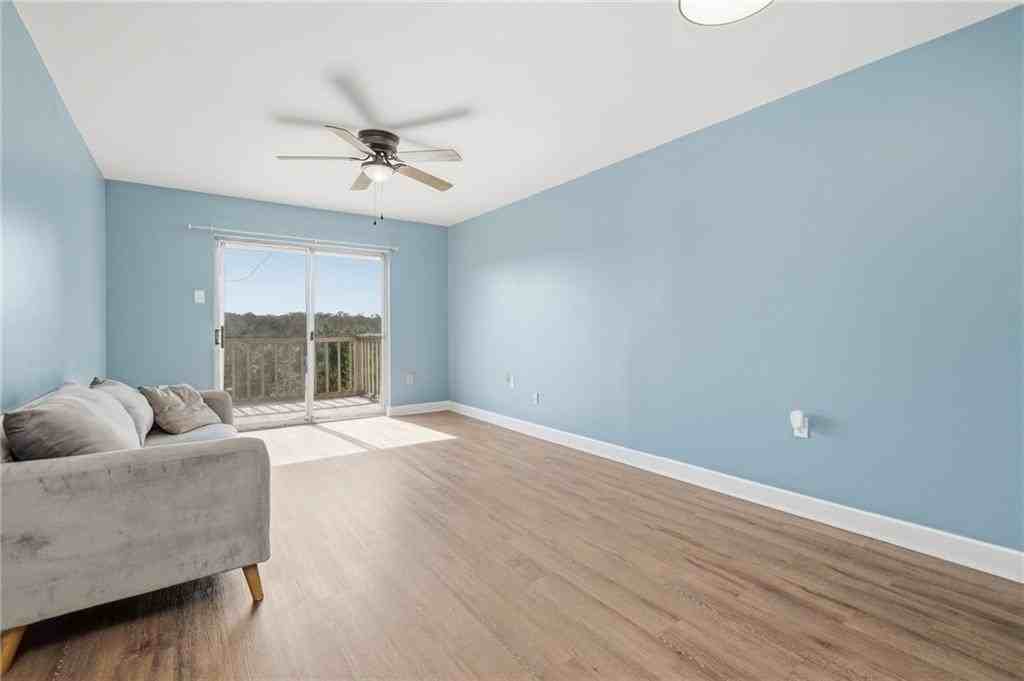 337 Riverbend Dr - Photo 6 of 31