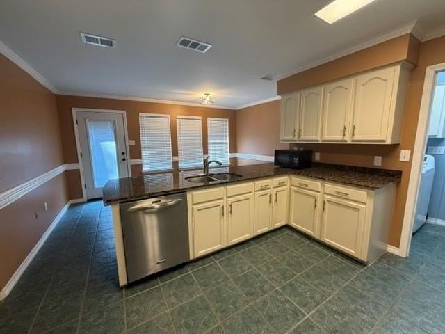 2932 Lloyds Ln - Photo 3 of 32