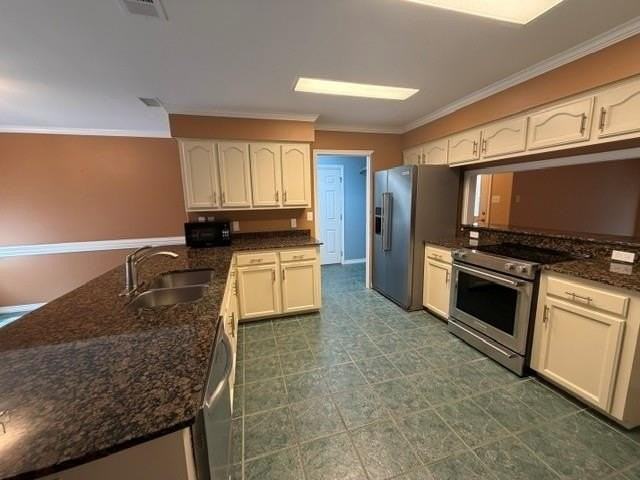 2932 Lloyds Ln - Photo 4 of 32