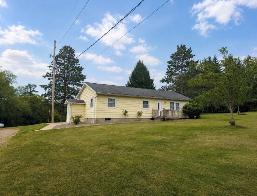 10135 Sampson Rd - Photo 2 of 24