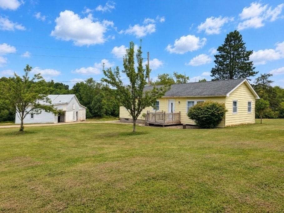 10135 Sampson Rd - Photo 3 of 24