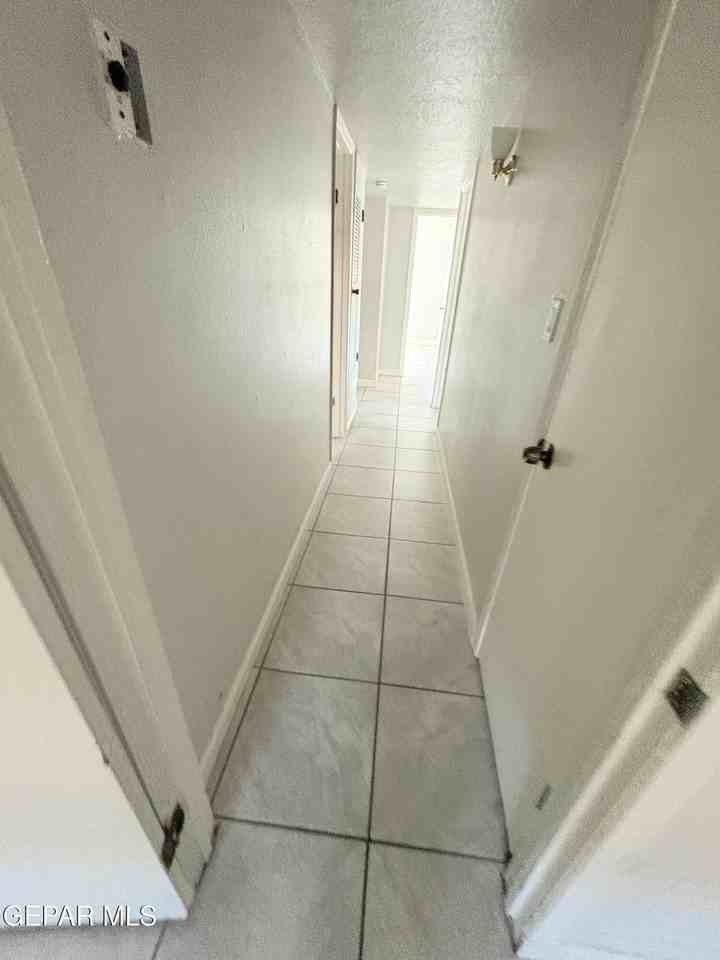 1587 Catham Cir - Photo 5 of 16