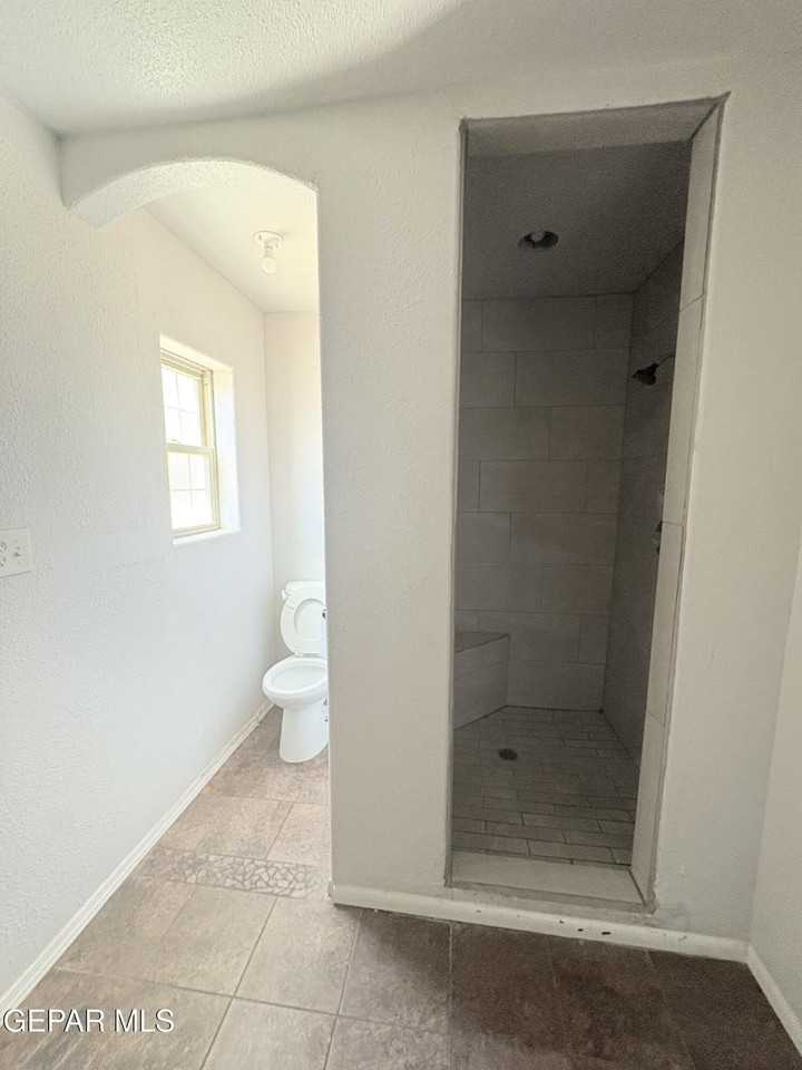 1587 Catham Cir - Photo 7 of 16