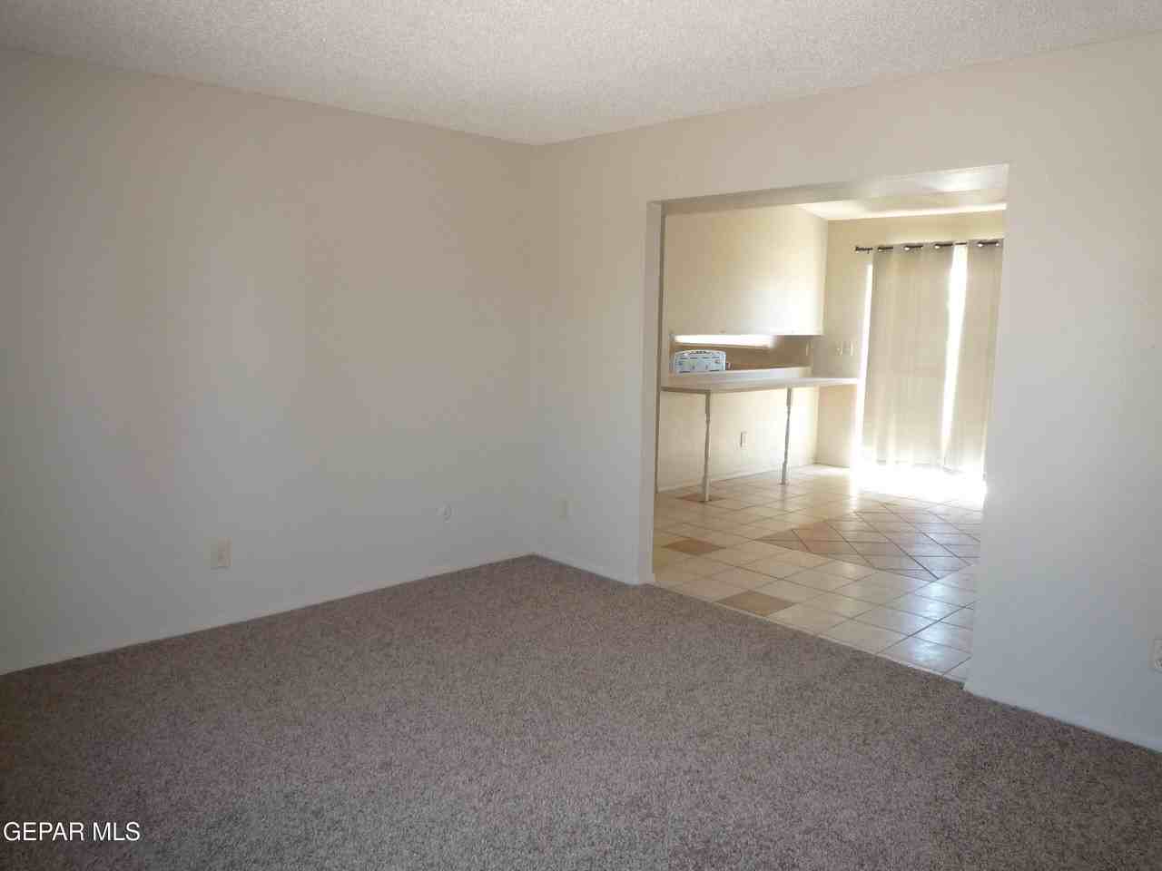 11128 Wharf Cove Dr - Photo 3 of 10