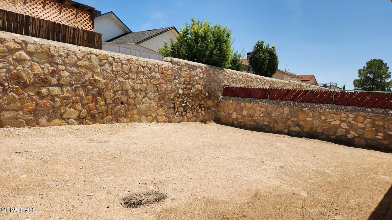12565 Tierra Norte Rd - Photo 3 of 9