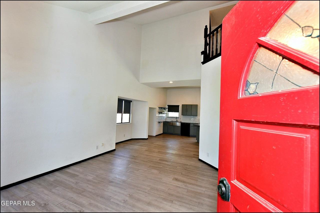 7249 Imperial Ridge Dr - Photo 6 of 50