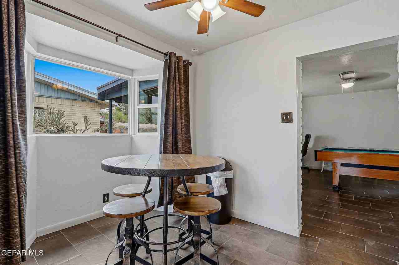 5912 Delta Dr - Photo 3 of 24