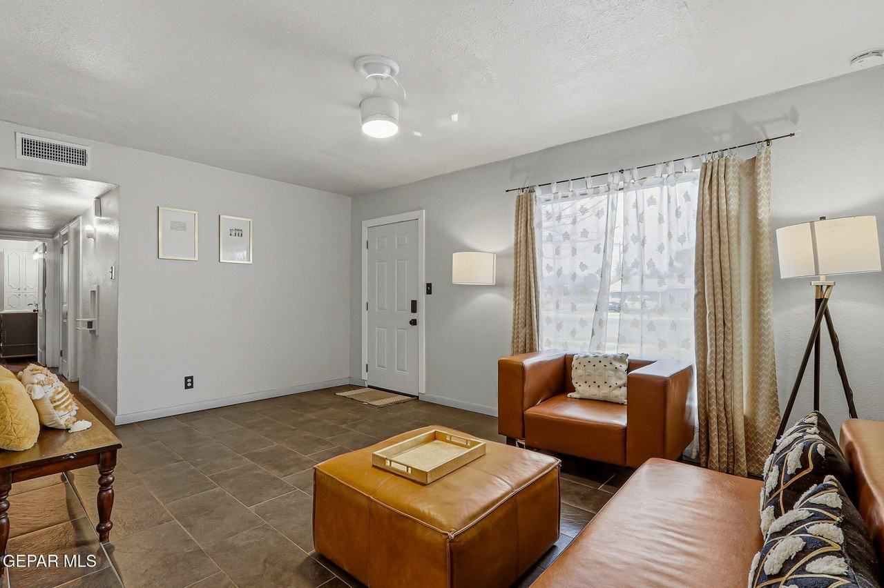 5912 Delta Dr - Photo 4 of 24
