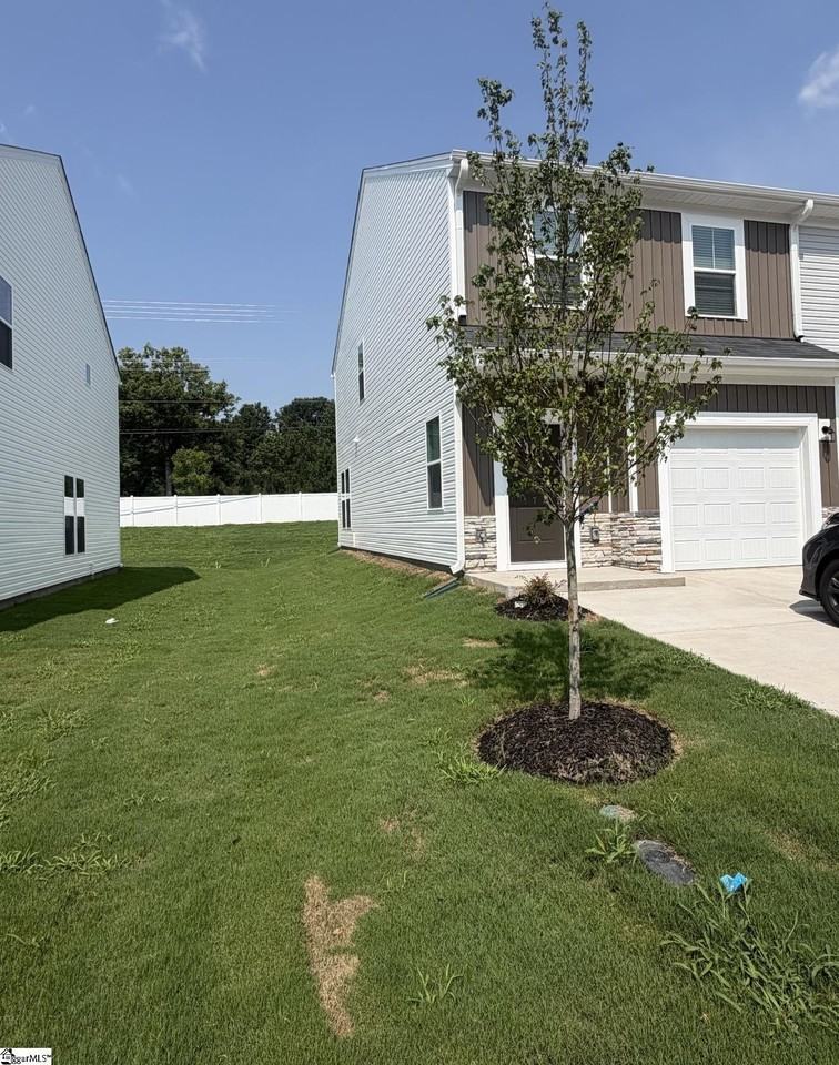 177 Randwick Ln - Photo 3 of 28