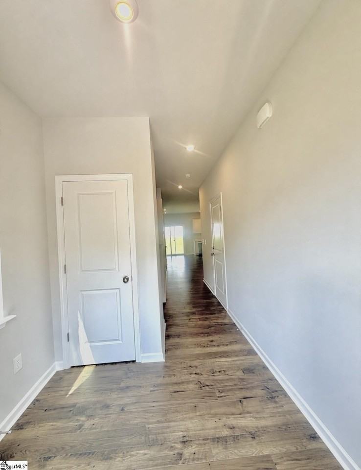 177 Randwick Ln - Photo 4 of 28