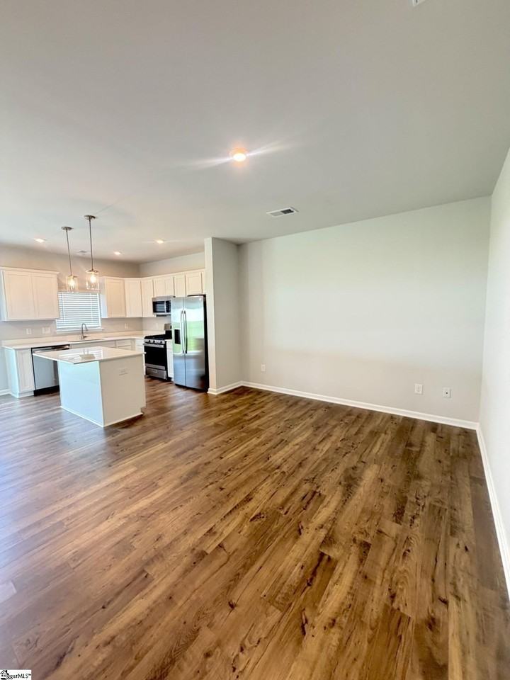 177 Randwick Ln - Photo 5 of 28