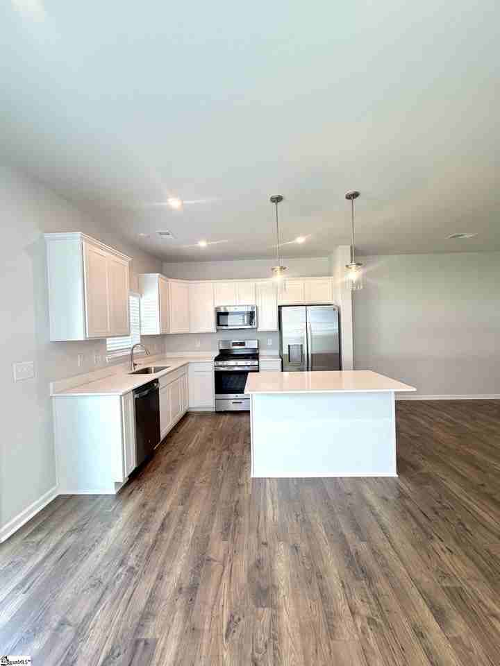 177 Randwick Ln - Photo 6 of 28