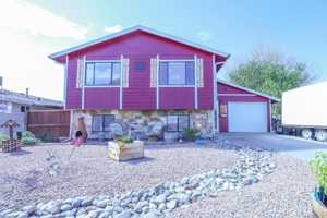 featured image of 231 1/2 Beaver St