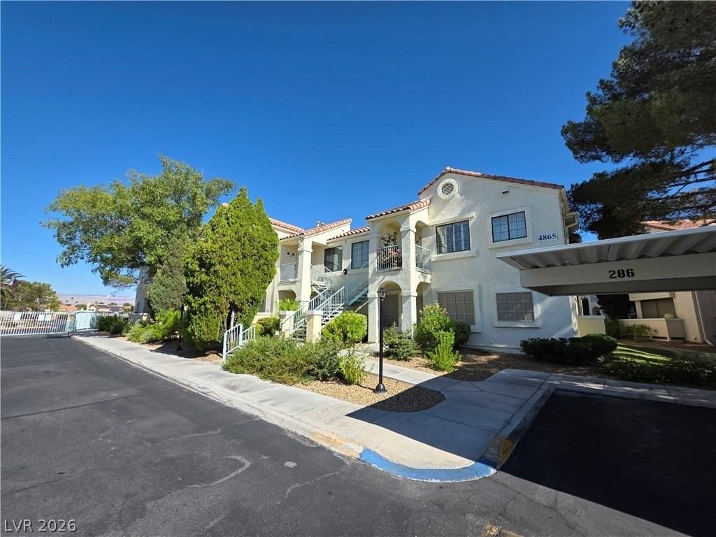 4865 S Torrey Pines Dr #106 - Photo 6 of 50
