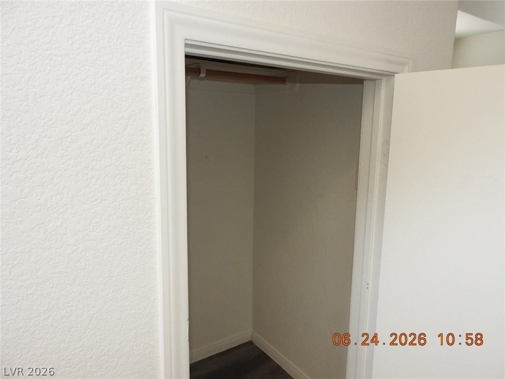 521 Dolphin Peak Ct - Photo 4 of 36