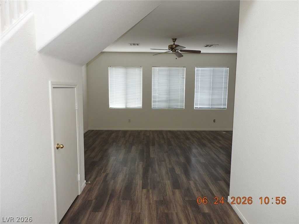 521 Dolphin Peak Ct - Photo 5 of 36