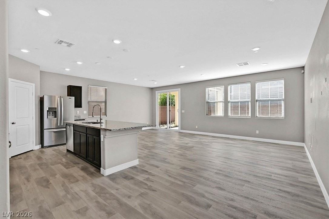 2823 Turnstone Ridge St - Photo 4 of 25
