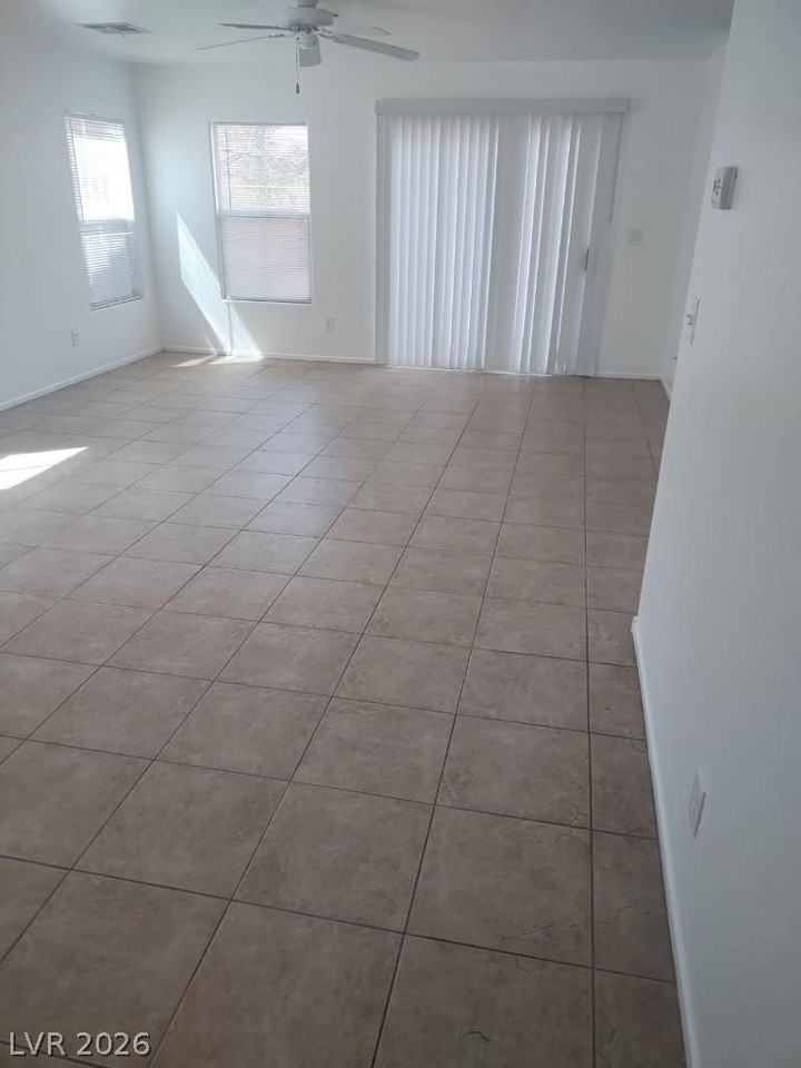 1172 Paradise Desert Ave - Photo 3 of 22