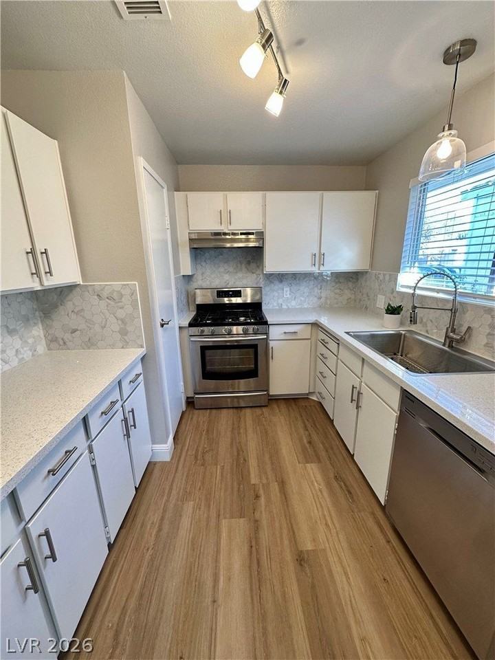4100 Woodgreen Dr - Photo 2 of 20
