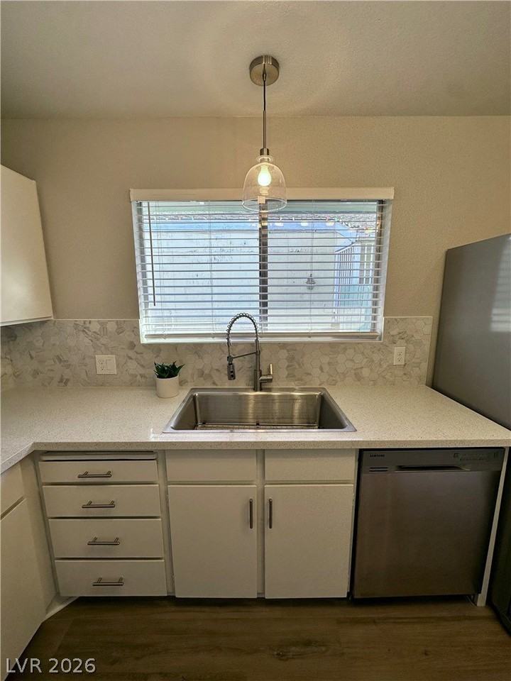 4100 Woodgreen Dr - Photo 3 of 20