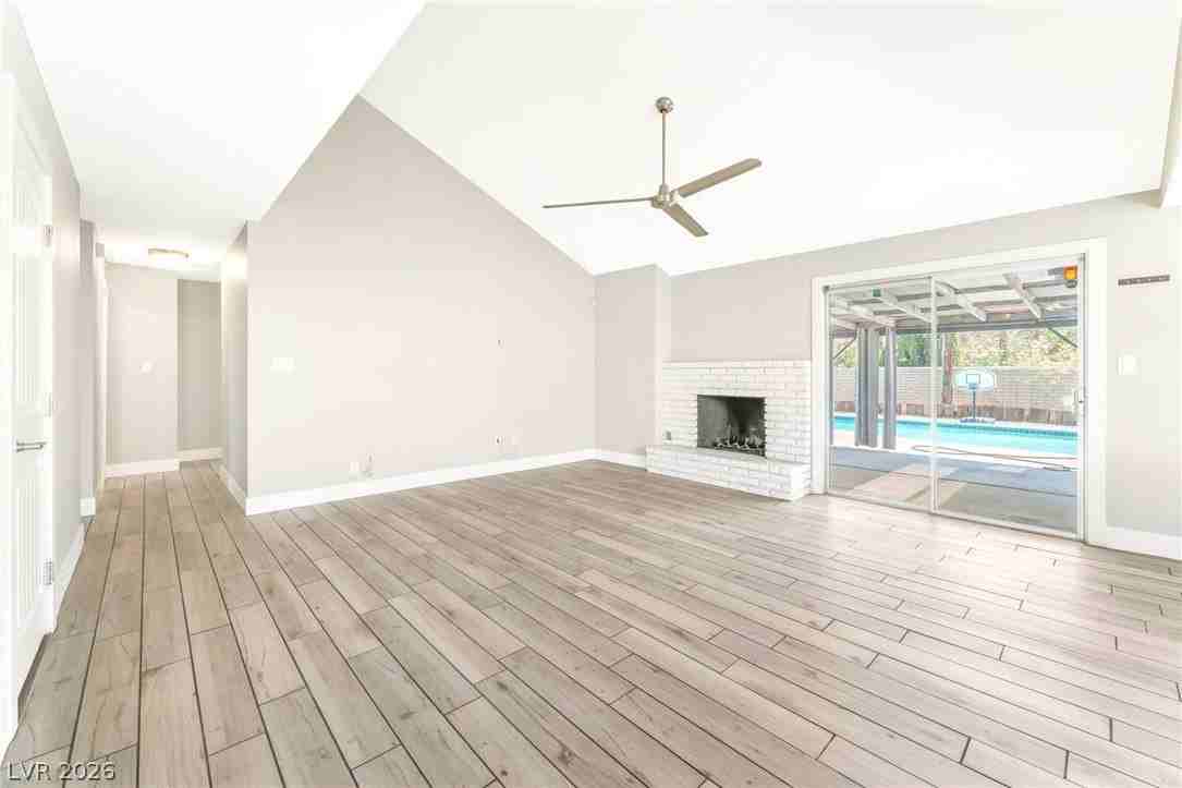 1713 Barnard Dr - Photo 5 of 27