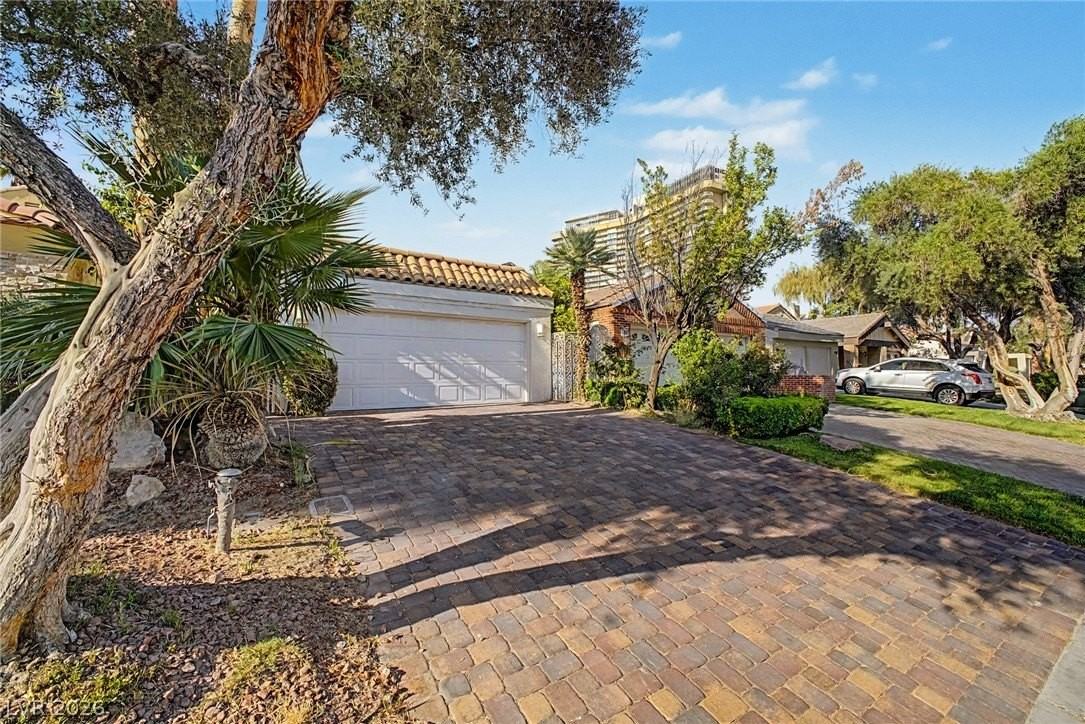 3159 Bel Air Dr - Photo 3 of 28