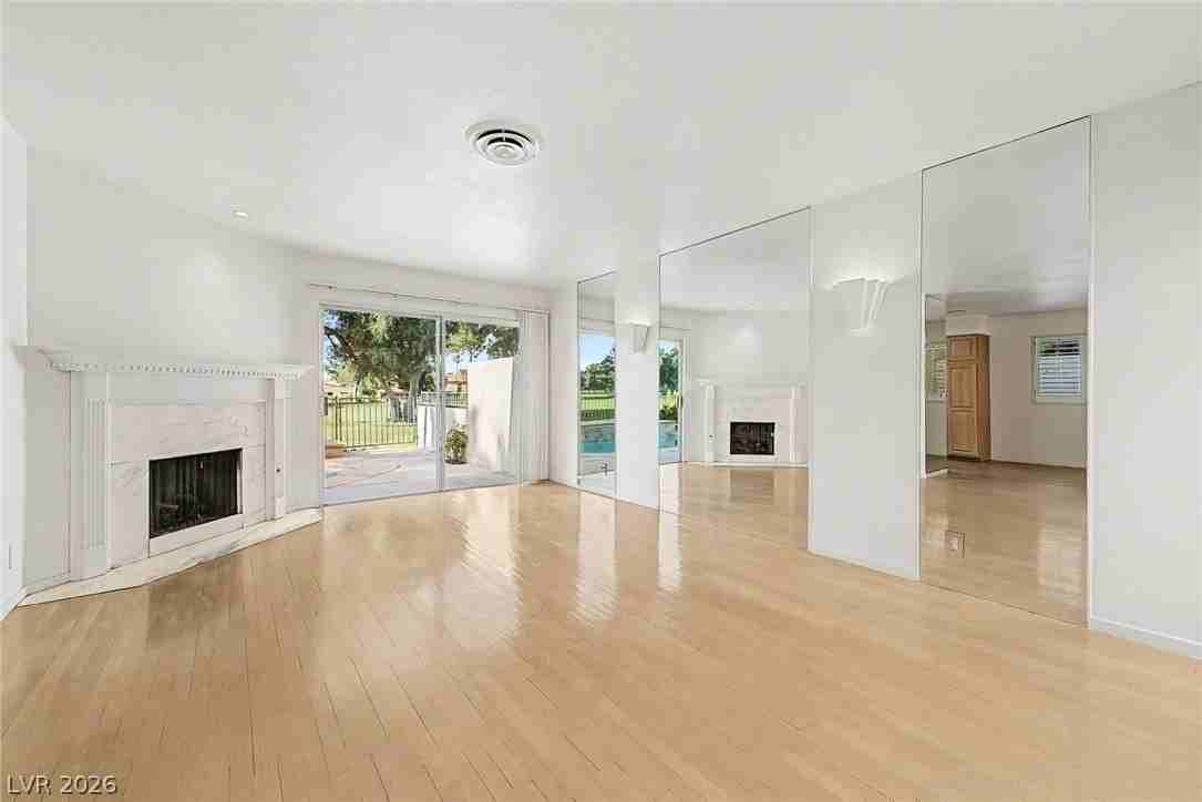 3159 Bel Air Dr - Photo 5 of 28