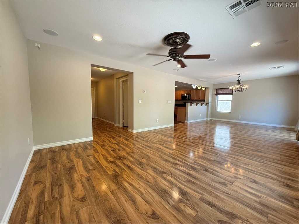 856 Pittston Ave - Photo 6 of 33