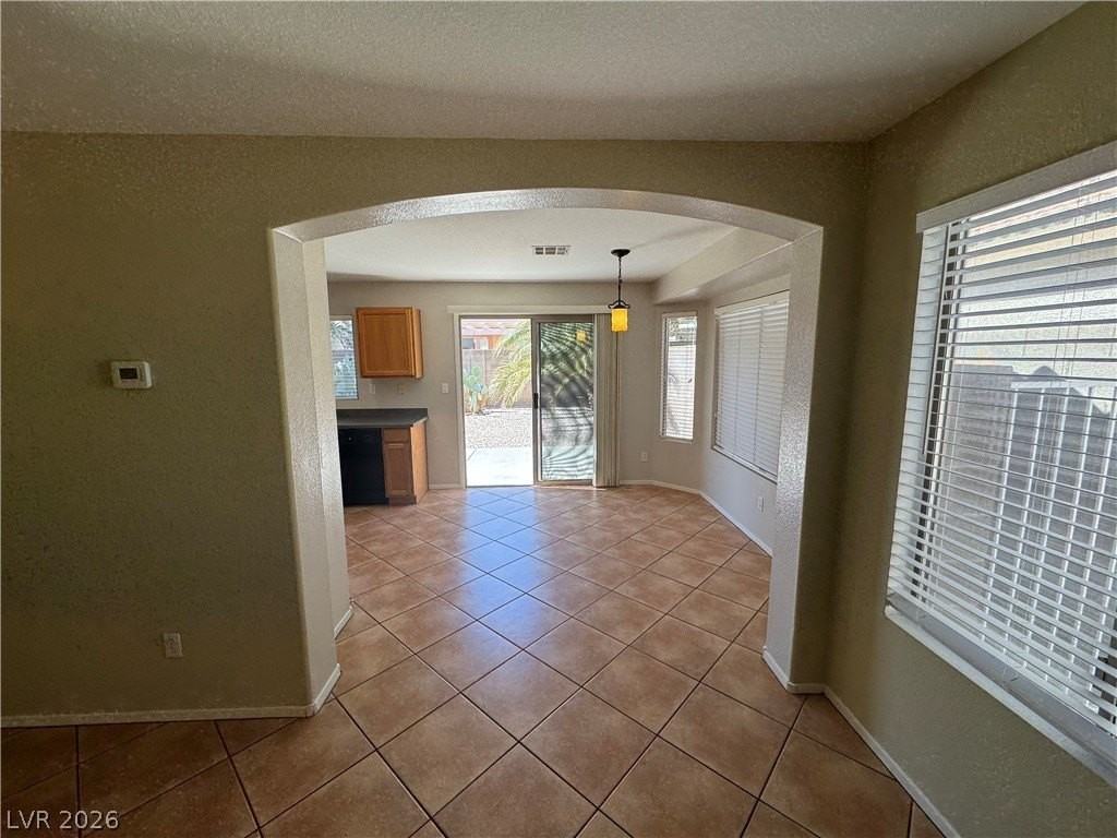 4951 Lunetto Ave - Photo 4 of 31