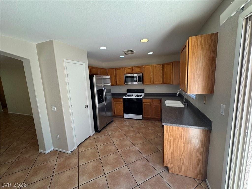 4951 Lunetto Ave - Photo 6 of 31