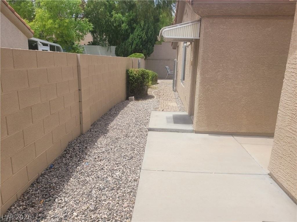 4013 Forest Knoll Ln - Photo 7 of 31