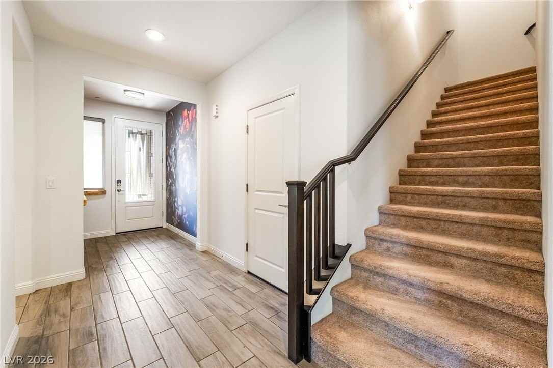 333 Mandarin Hill Ln - Photo 3 of 38