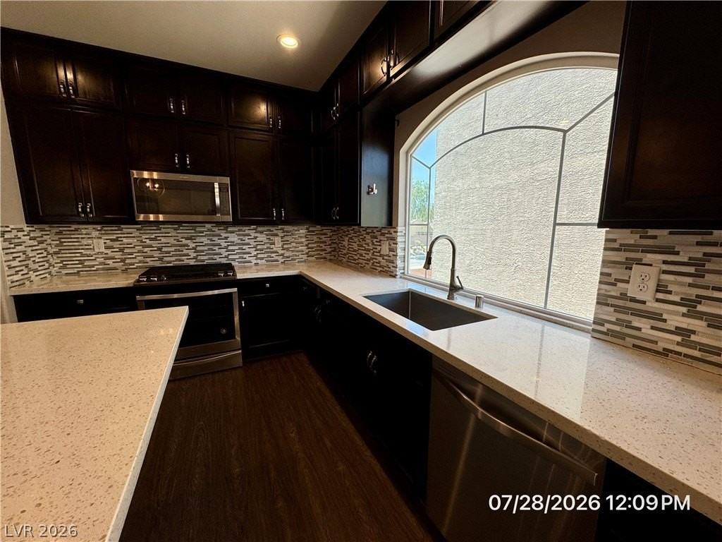 6049 Thistle Meadow Ave - Photo 5 of 50