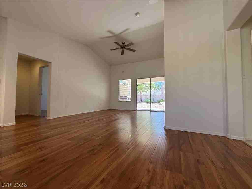 10905 Mill Cove Ave - Photo 3 of 29