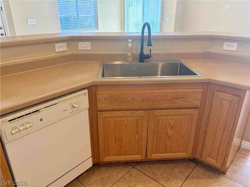 2065 Scanlon Ferry Ct #103 - Photo 4 of 29