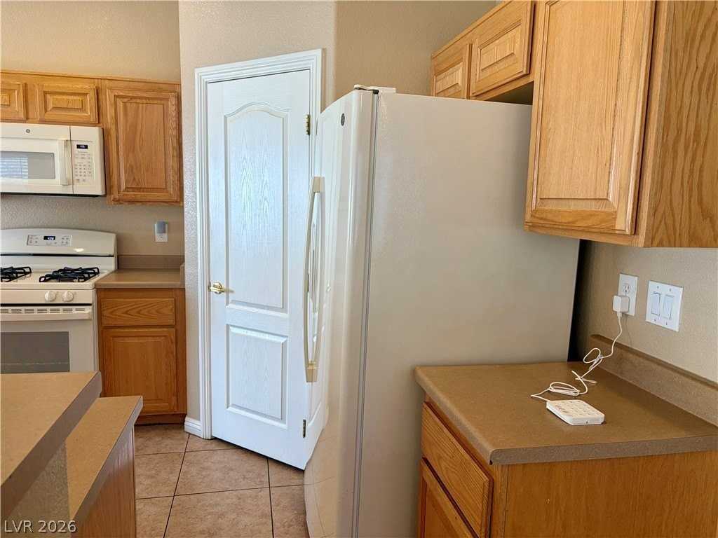 2065 Scanlon Ferry Ct #103 - Photo 6 of 29