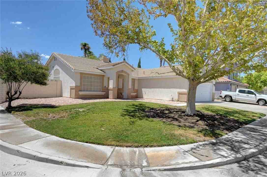 8863 Haviland Rd - Photo 3 of 46