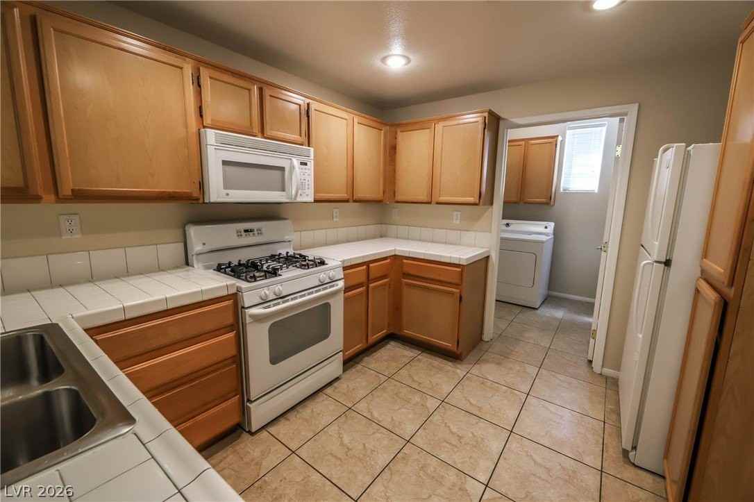 3955 Palm Beach St #101 - Photo 3 of 15