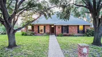 featured image of 2306 Fox Run St