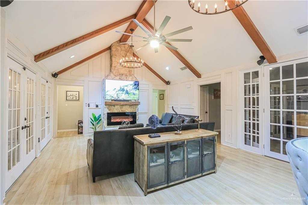 2306 Fox Run St - Photo 6 of 40