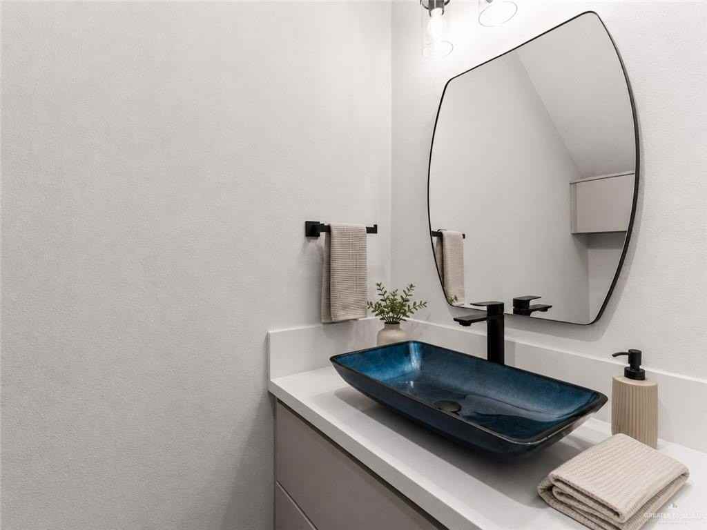 207 Canary Ave - Photo 7 of 23