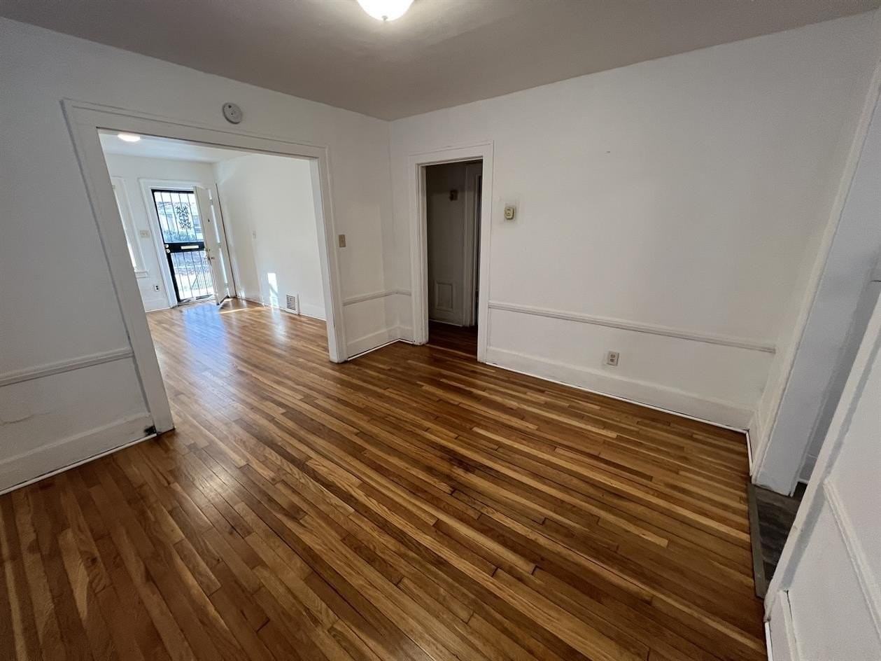 16626 Monica St - Photo 3 of 7