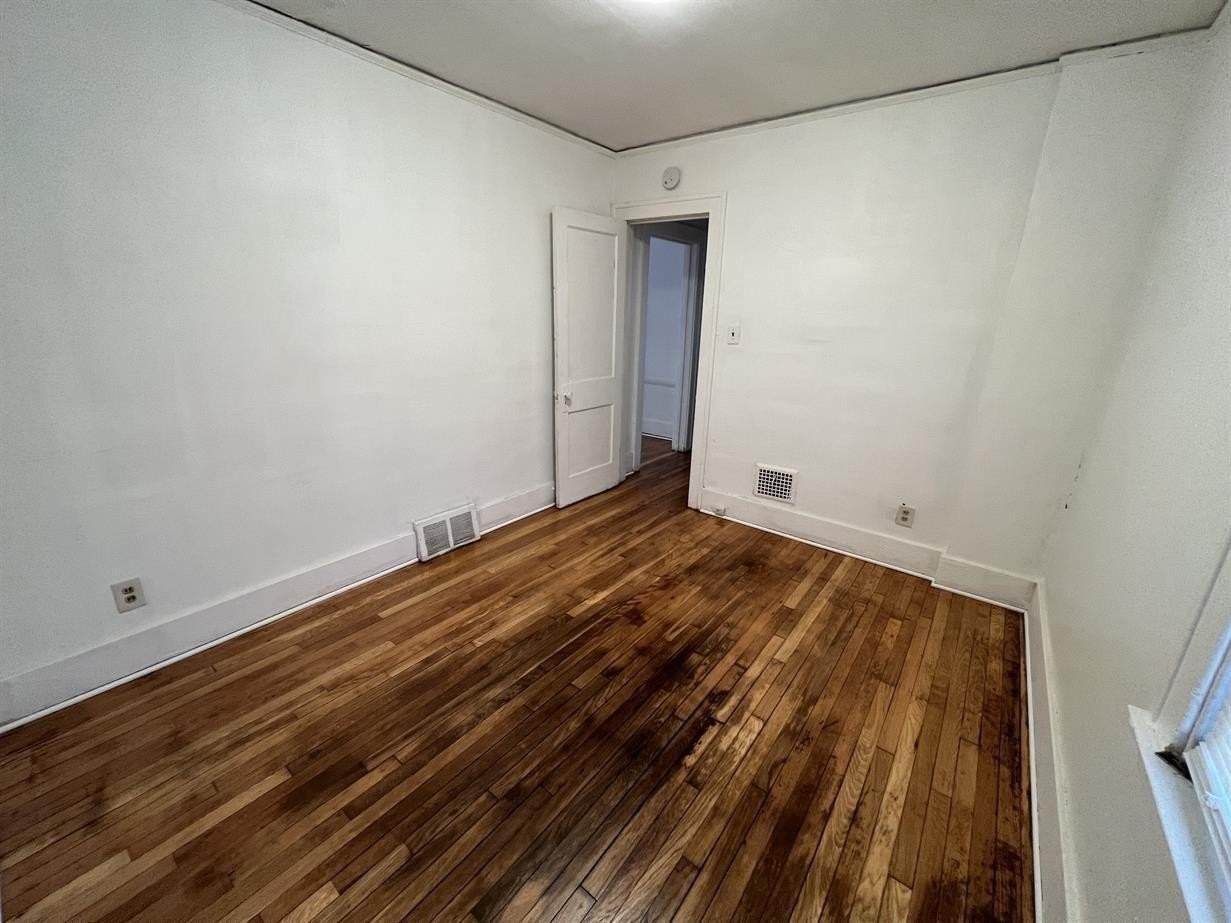 16626 Monica St - Photo 5 of 7