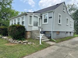 featured image of 5169 Glenis St