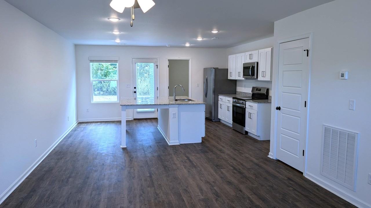1109 Downy Dr - Photo 4 of 15