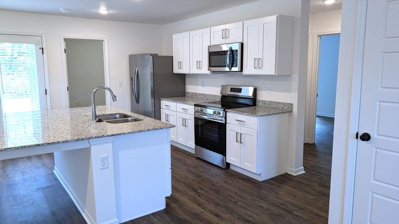1109 Downy Dr - Photo 5 of 15