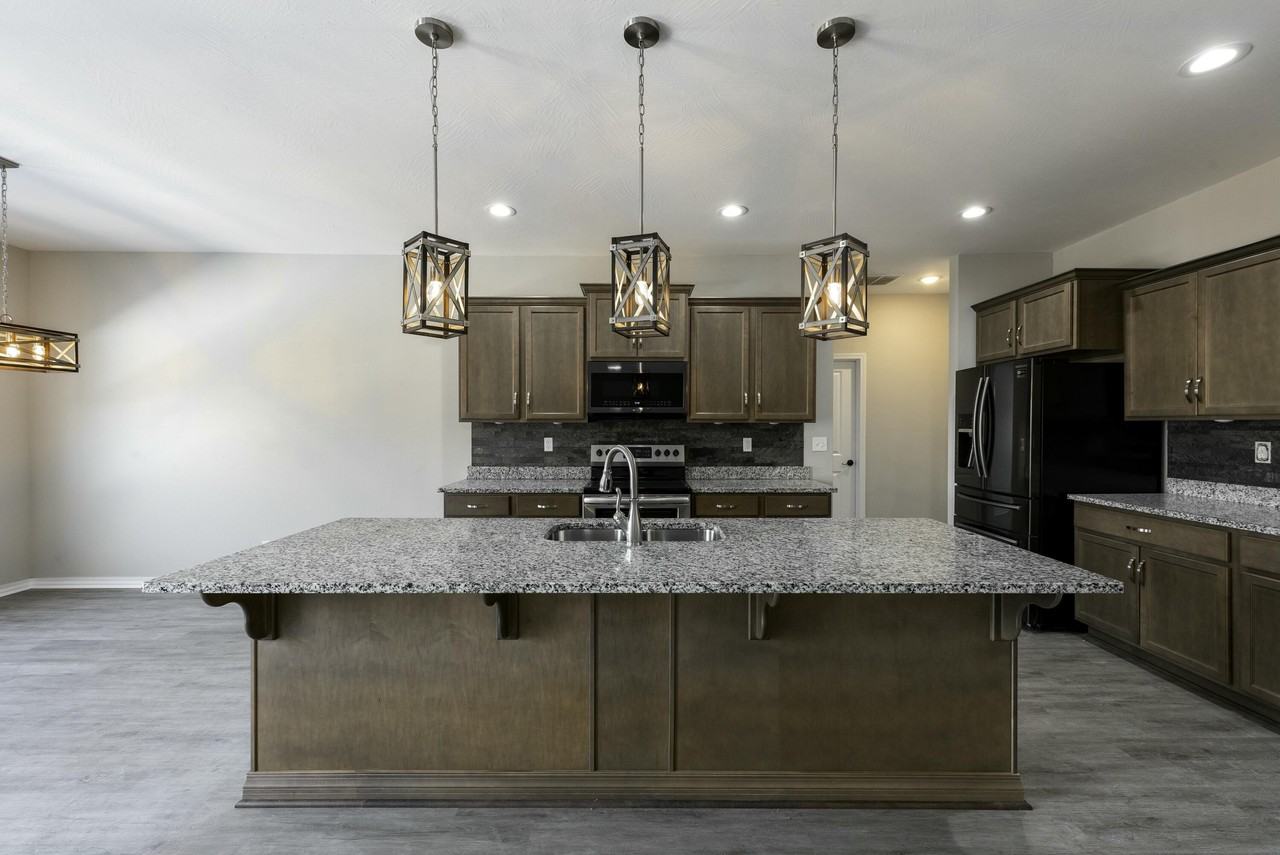 391 Highpoints Rdg - Photo 4 of 40