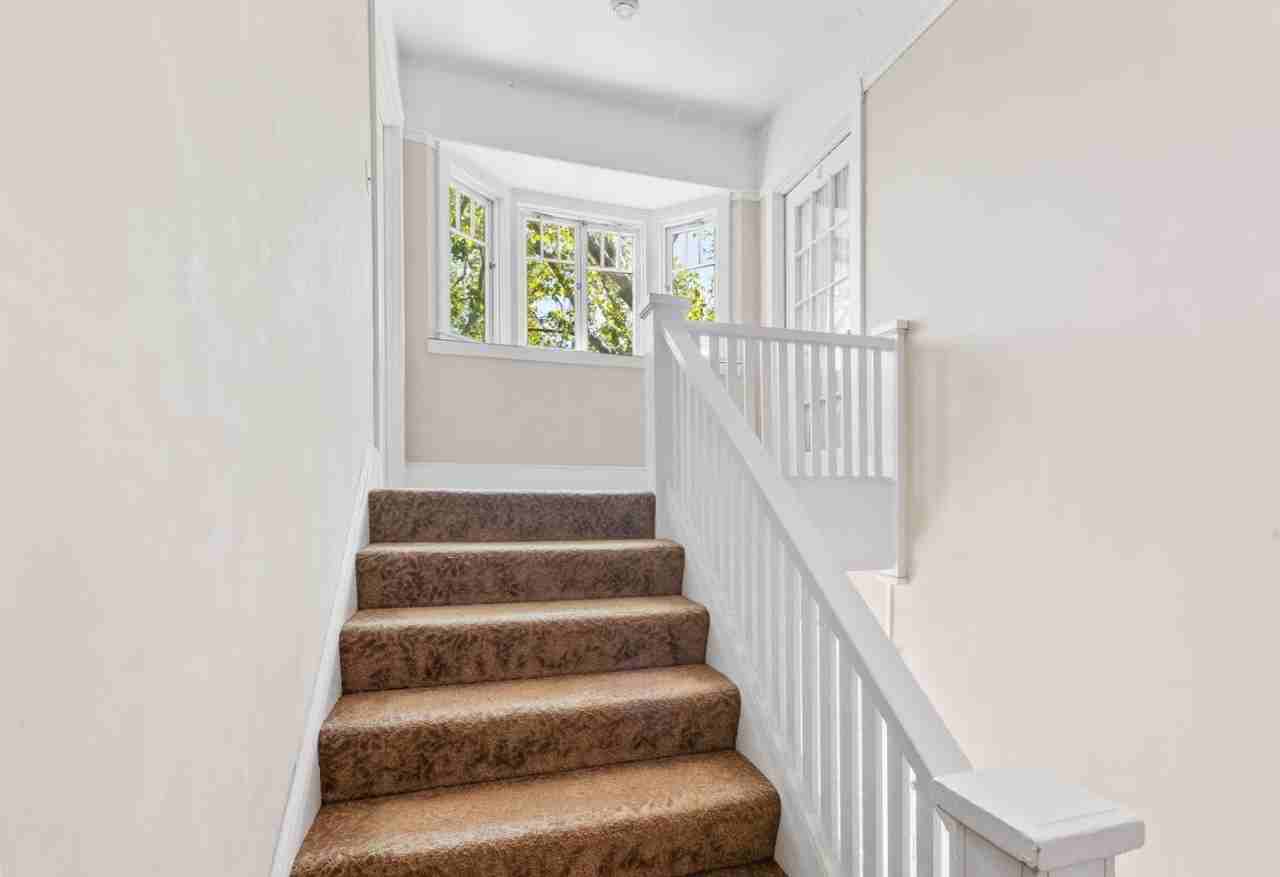 2114 23rd St #4 - Photo 2 of 35