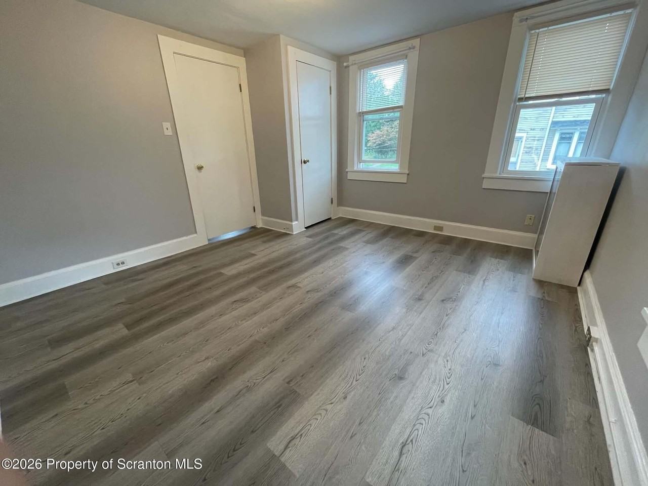 966 Ridge Ave #2ndFL - Photo 6 of 22