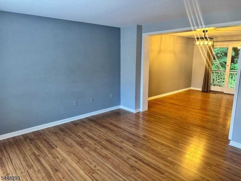 29 Cambridge E - Photo 5 of 14